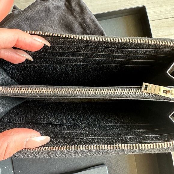 Sale 🔥 YSL Saint Laurent pebbled wallet - Picture 6 of 6